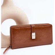 women`s wallet with patented magnet, brown, white