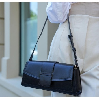 madamra women`s black clamshell rectangle bag σε προσφορά