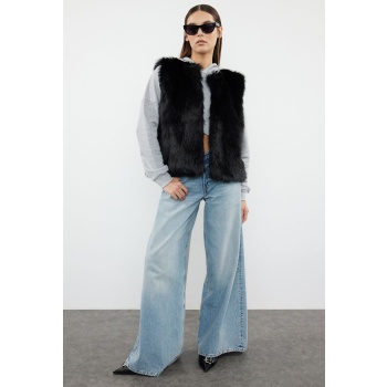 trendyol black oversize fur vest σε προσφορά