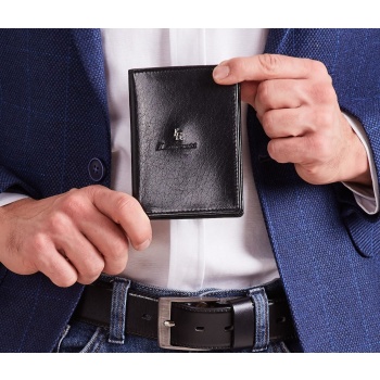 men´s vertical leather wallet with black embossing