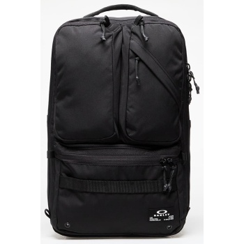 oakley essential backpack blackout