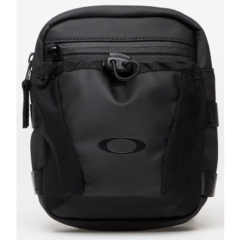 oakley rover crossbody blackout 2,5 l σε προσφορά