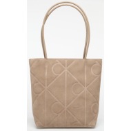 τσάντα calvin klein emblem aop suede small tote desert taupe universal