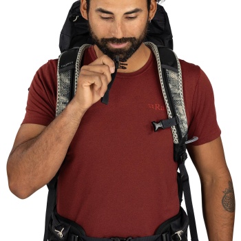 σακίδιο πλάτης osprey stratos 36 raven black universal σε προσφορά