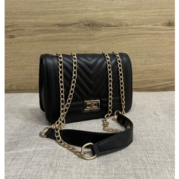 γυναικεία μαύρη καπιτονέ τσάντα με χρυσή αλυσίδα 2444022 σε προσφορά