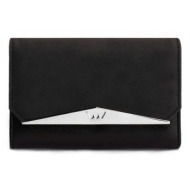 vuch cheila black
