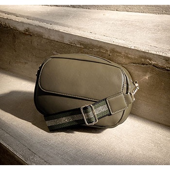 τσαντάκι δερματίνης με εξωτερική τσέπη wt1019.a816+3