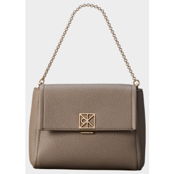 calvin klein jeans emblem hw pebble crossbody 20
