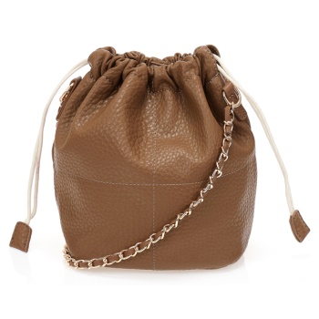 τσάντα ώμου σκούρο καφέ με ανάγλυφη υφή ταμπα σε προσφορά