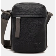 σακίδιο calvin klein jeans χρώμα: μαύρο, lv04g3080g κύριο υλικό: 100% πολυουρεθάνη