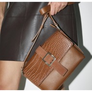 τσάντα medicine χρώμα: καφέ κύριο υλικό: 100% πολυουρεθάνη
φόδρα: 100% πολυεστέρας

 όχι πλύσιμο.
μη