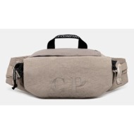 τσάντα φάκελος c.p. company χρώμα: καφέ, 18cmac298a110188g κύριο υλικό: 100% πολυαμίδιο
φόδρα: 100% 